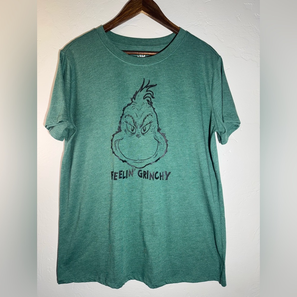 Women’s Festive Christmas Grinch Green Graphic‎ T-Shirt Size Medium